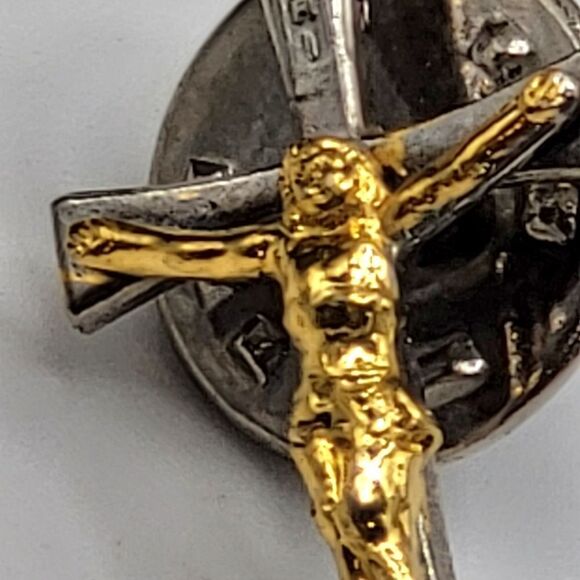 "5/$25" Vintage 2 Tone INRI Jesus Crusafix Tie Pin - Picture 3 of 7